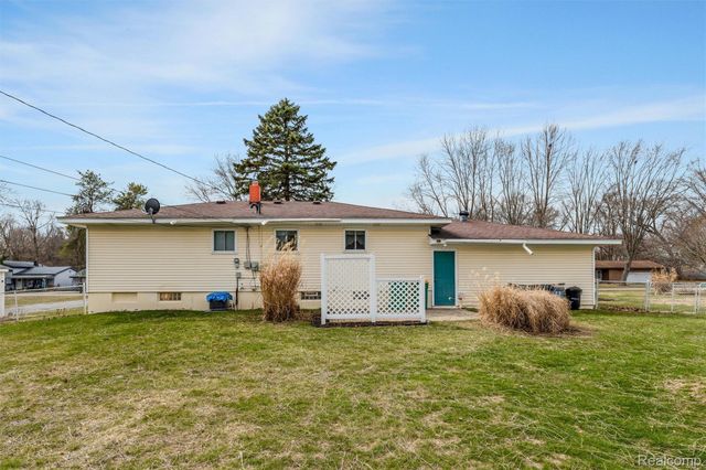 5214 Heath Avenue, Independence Charter Township, MI 48346