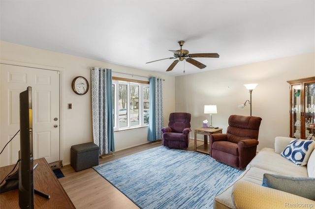 5214 Heath Avenue, Independence Charter Township, MI 48346