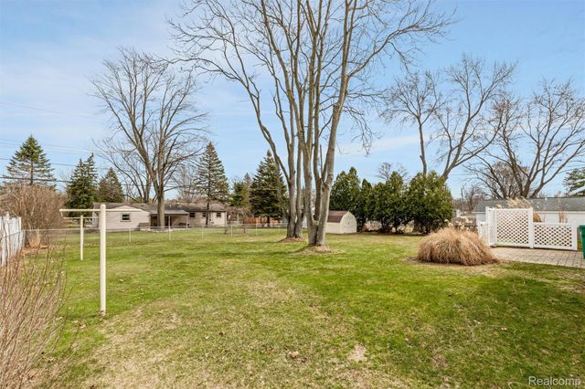 5214 Heath Avenue, Independence Charter Township, MI 48346