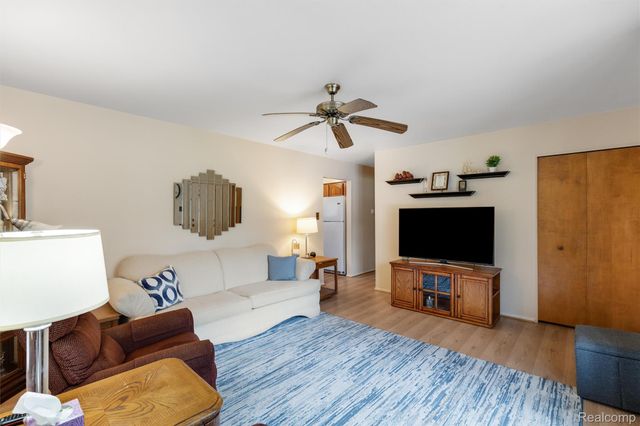 5214 Heath Avenue, Independence Charter Township, MI 48346