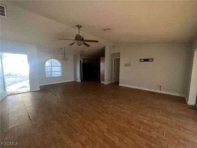 3018 NW 2nd PL, Cape Coral, FL 33993