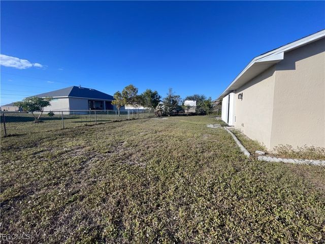 3018 NW 2nd PL, Cape Coral, FL 33993