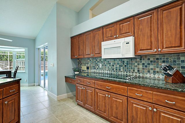 1583 Farmington Avenue, Wellington, FL 33414