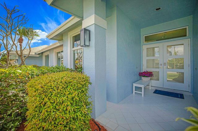 1583 Farmington Avenue, Wellington, FL 33414