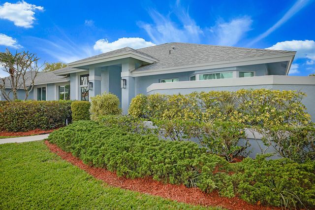 1583 Farmington Avenue, Wellington, FL 33414