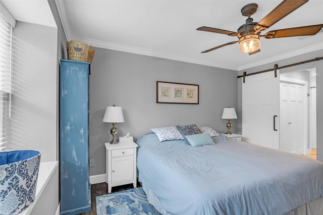 11 Barnstable Place, The Woodlands, TX 77381