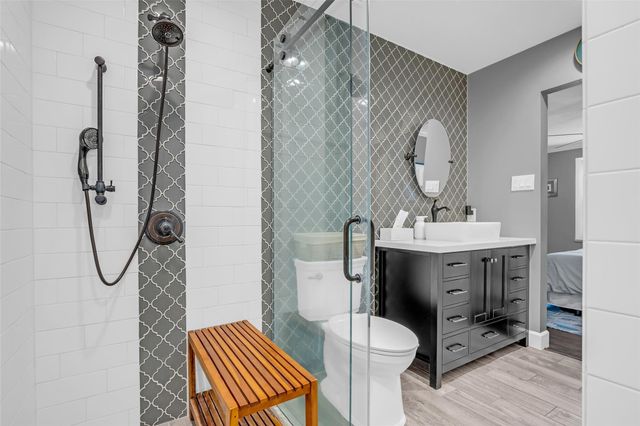 11 Barnstable Place, The Woodlands, TX 77381