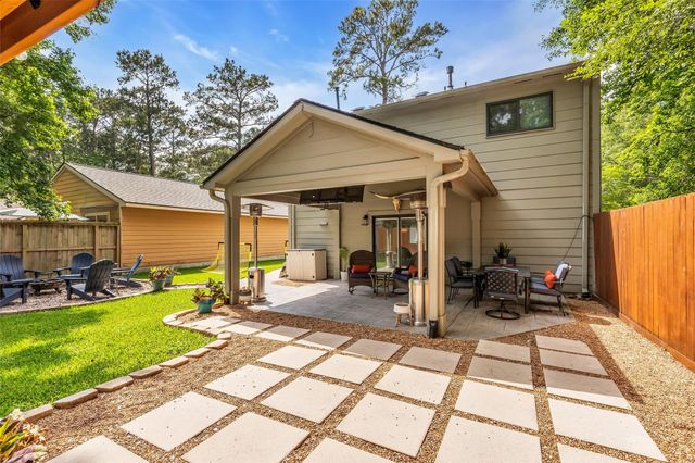 11 Barnstable Place, The Woodlands, TX 77381