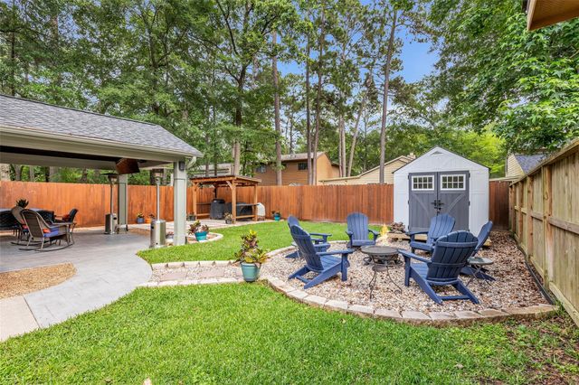 11 Barnstable Place, The Woodlands, TX 77381