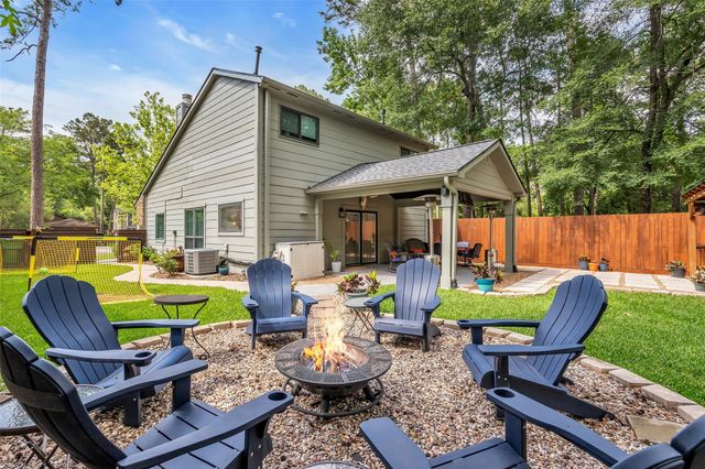 11 Barnstable Place, The Woodlands, TX 77381