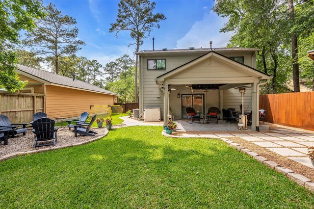 11 Barnstable Place, The Woodlands, TX 77381