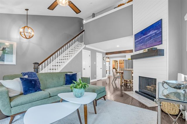 11 Barnstable Place, The Woodlands, TX 77381