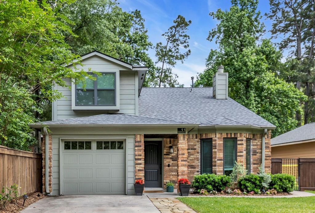 11 Barnstable Place, The Woodlands, TX 77381