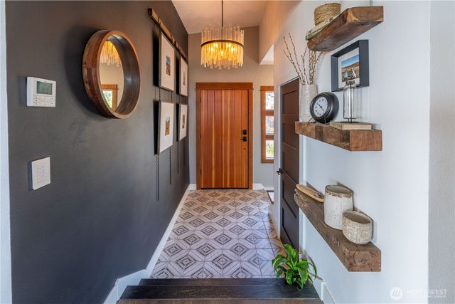 929 W 5th Street, Port Angeles, WA 98363