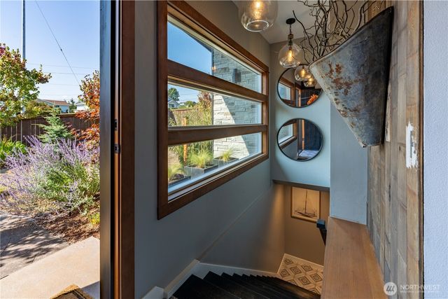 929 W 5th Street, Port Angeles, WA 98363