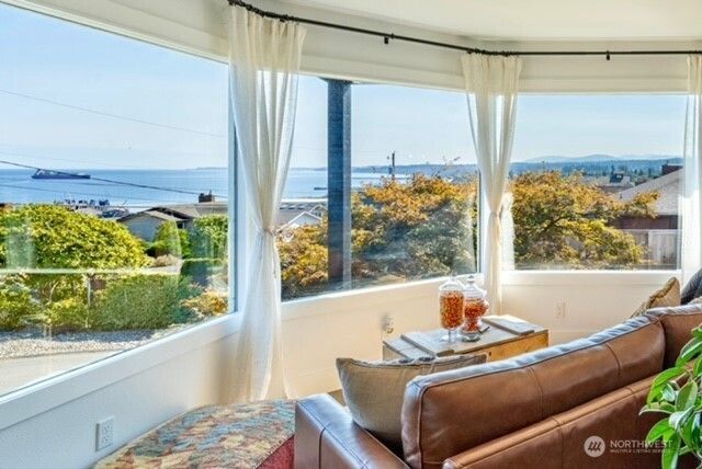 929 W 5th Street, Port Angeles, WA 98363