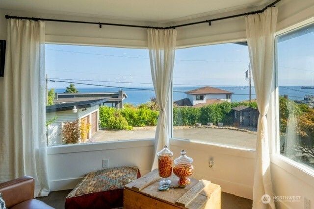 929 W 5th Street, Port Angeles, WA 98363