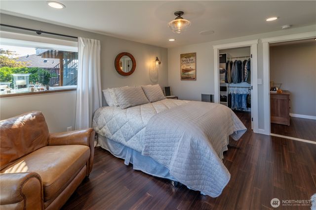 929 W 5th Street, Port Angeles, WA 98363