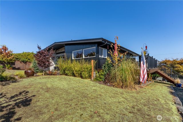 929 W 5th Street, Port Angeles, WA 98363