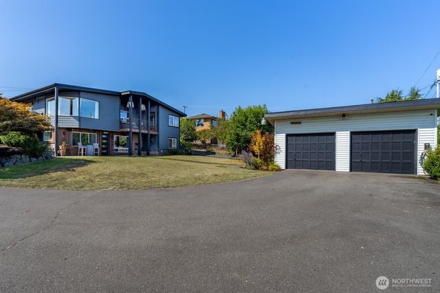 929 W 5th Street, Port Angeles, WA 98363