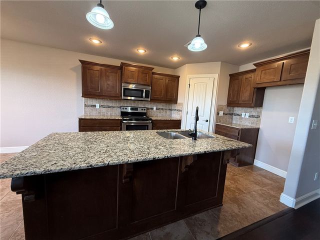 3100 SW Wargate Avenue, Bentonville, AR 72712