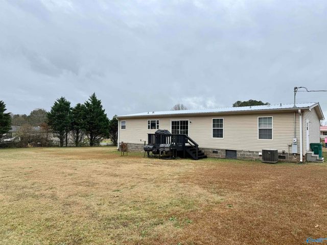 50 County Road 107, Cedar Bluff, AL 35959