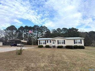 50 County Road 107, Cedar Bluff, AL 35959