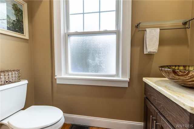 10 Frontenac Avenue, Buffalo, NY 14216