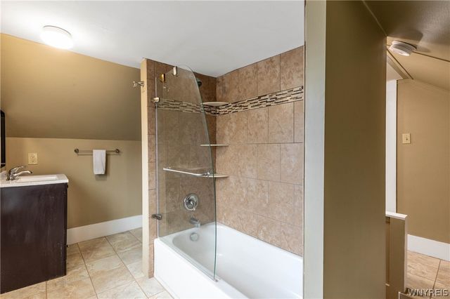 10 Frontenac Avenue, Buffalo, NY 14216