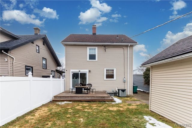 10 Frontenac Avenue, Buffalo, NY 14216