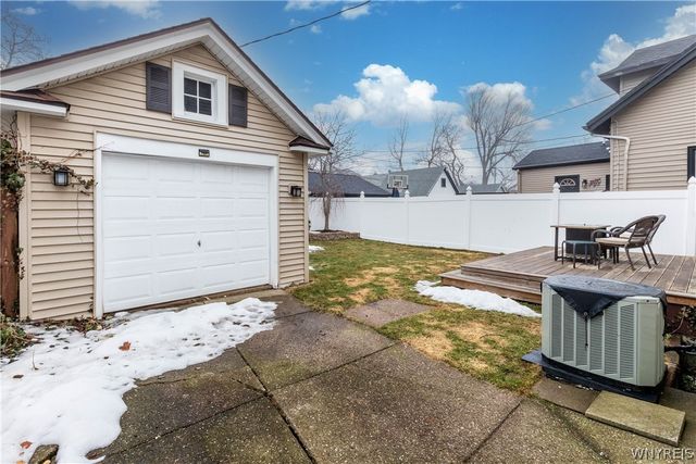 10 Frontenac Avenue, Buffalo, NY 14216