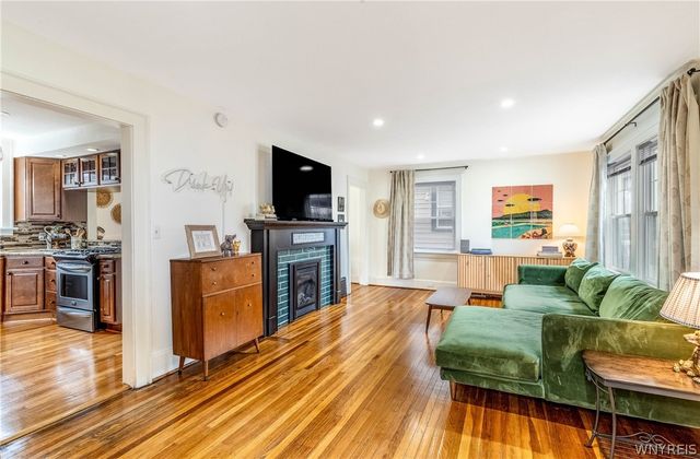 10 Frontenac Avenue, Buffalo, NY 14216