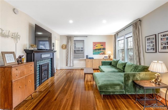 10 Frontenac Avenue, Buffalo, NY 14216