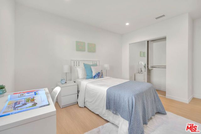 2156 W 108th Street, Los Angeles, CA 90047