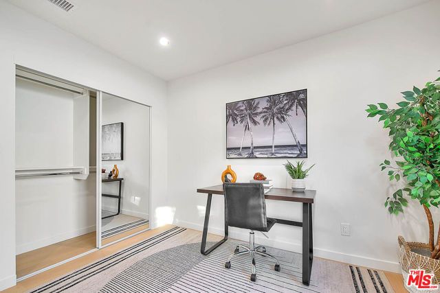 2156 W 108th Street, Los Angeles, CA 90047