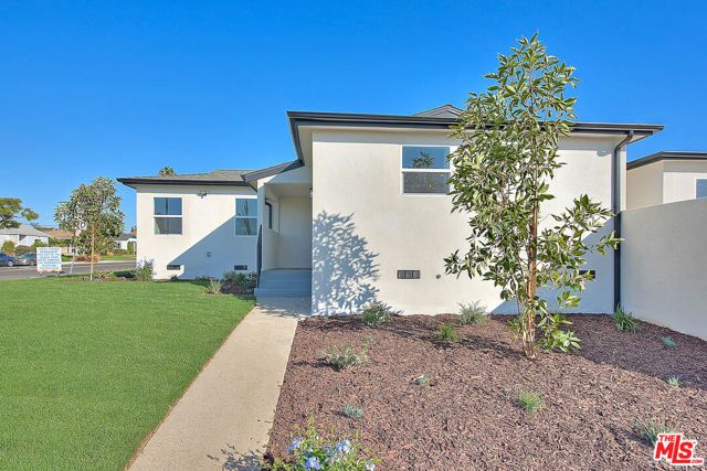 2156 W 108th Street, Los Angeles, CA 90047