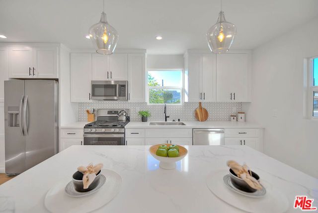 2156 W 108th Street, Los Angeles, CA 90047