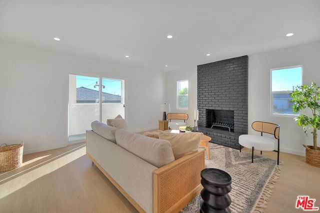 2156 W 108th Street, Los Angeles, CA 90047