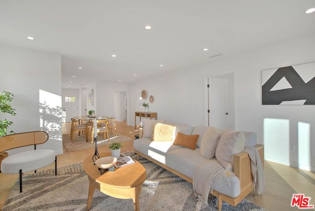 2156 W 108th Street, Los Angeles, CA 90047