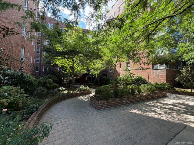 79-10 34th Avenue 7L, Jackson Heights, NY 11372