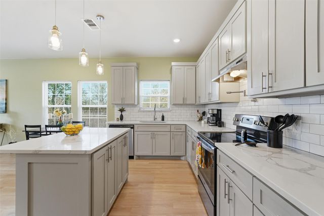 100 WINCHESTER Circle, Gun Barrel City, TX 75756