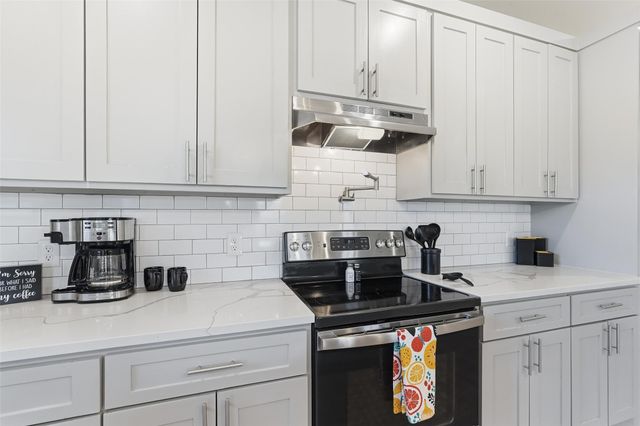 100 WINCHESTER Circle, Gun Barrel City, TX 75756