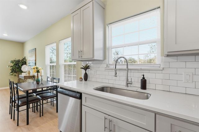 100 WINCHESTER Circle, Gun Barrel City, TX 75756