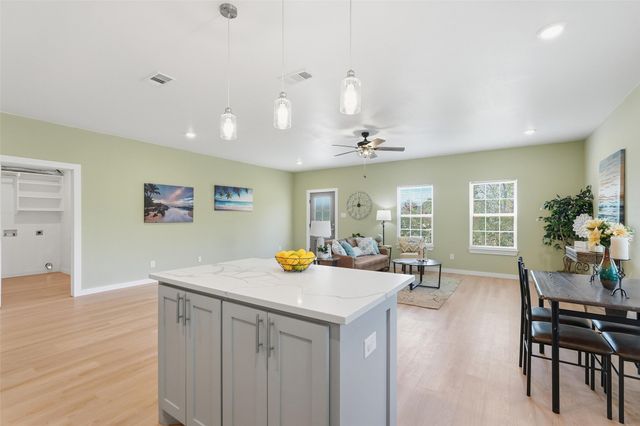 100 WINCHESTER Circle, Gun Barrel City, TX 75756