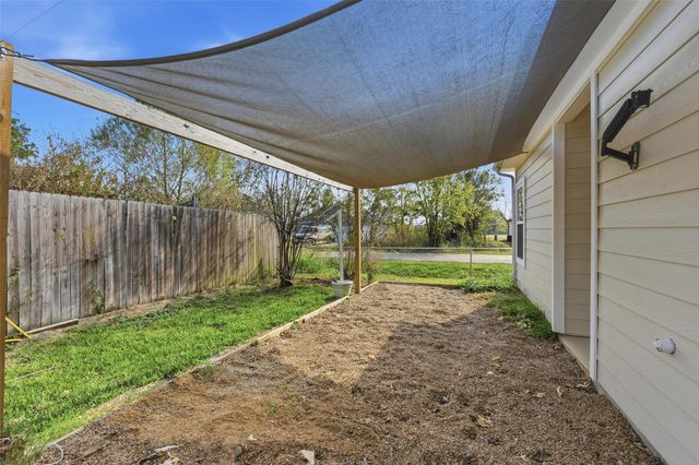 100 WINCHESTER Circle, Gun Barrel City, TX 75756