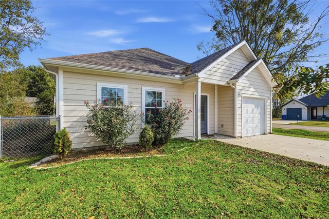 100 WINCHESTER Circle, Gun Barrel City, TX 75756