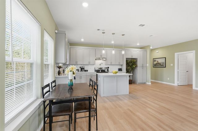 100 WINCHESTER Circle, Gun Barrel City, TX 75756