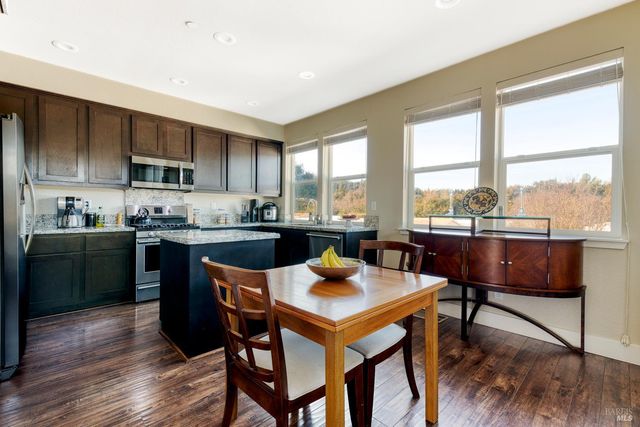 4311 Grant Way, Santa Rosa, CA 95409