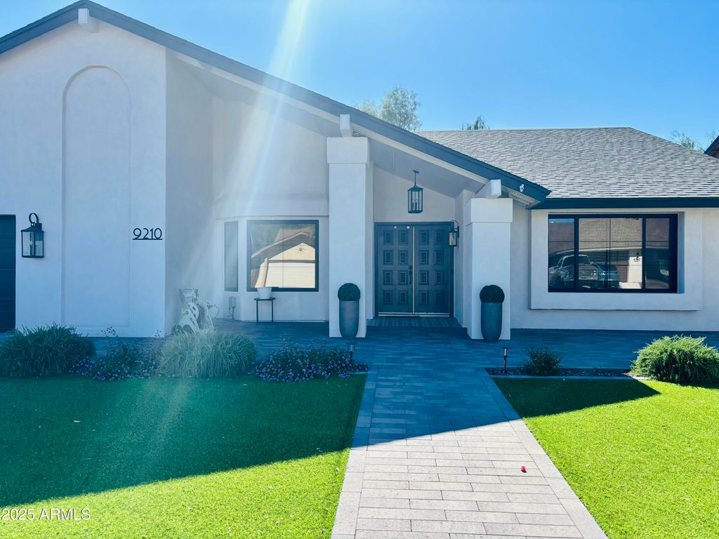 9210 S Heather Drive, Tempe, AZ 85284