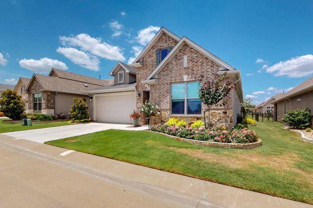 9604 Creekwood Drive, Denton, TX 76207